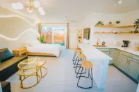 Modern & Elegant Studio Retreat