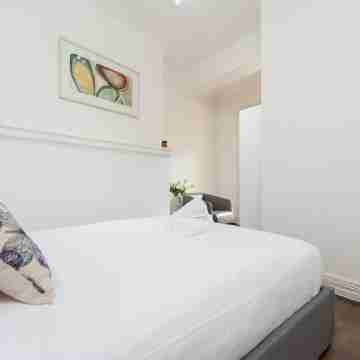 Stunning Sydney Home 9 Rooms