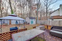 3 Mi to Dover Motor Speedway: Pet-friendly Retreat