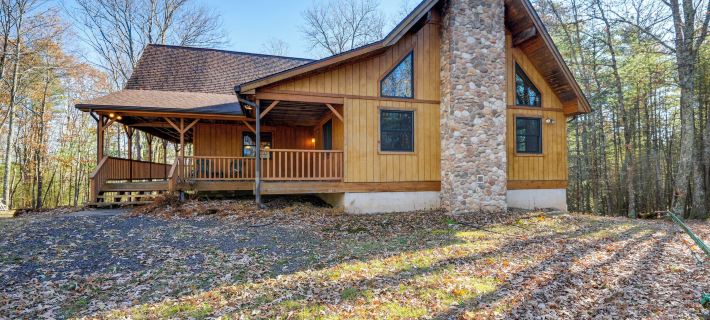 Benton Home on 50 Acres w/ Private Deck & Views! Hotels in Luzerne County