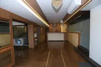 Hotel Landmark Aura فنادق في ثين