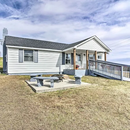 Updated Beattyville Ranch-Style Home w/ Yard!
