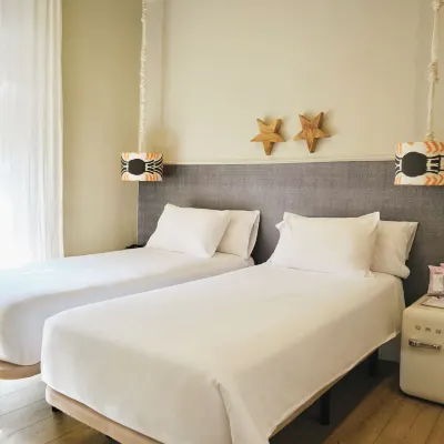 The Corner House Hotels near Centro Cultural Santa Clara