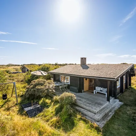 "Christl" - 500m from the sea Hoteles en Henne Kirkeby