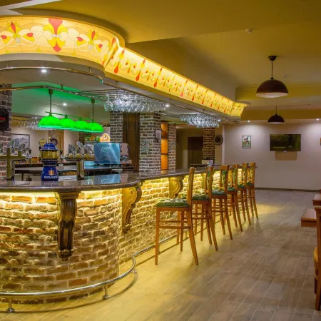 Bristol Central Park Hotel