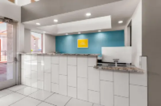 Days Inn by Wyndham Phoenix West