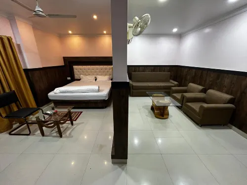 Hotel Delta International