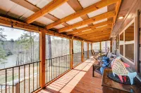 Waterfront Seneca Cabin ~ 4 Mi to Boat Launch! -  Privatzimmer