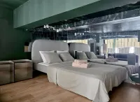 me more studio Hotels in Mons