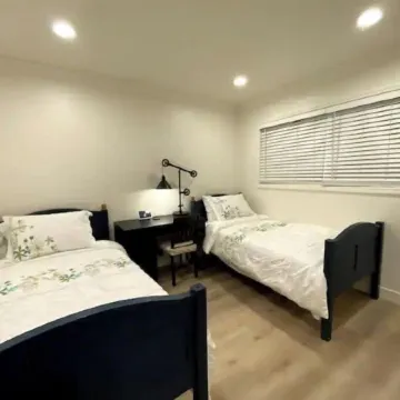 Ocean/Beach Front 🏖🌊w/ Sweeping Oceanviews🌅🐳🪂