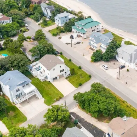 Water Views - 3 Min Walk to Private Beach - Luxury 5-Star Rated Beach House