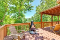 'Owl's Nest' Pet-Friendly Cabin w/ Private Hot Tub - 3-Star
