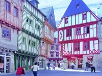 Holiday home with garden, Auray Hotels in Auray