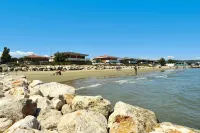 Apartment near Majella Park & Beach