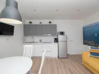 Apartments Antonio - Comfort One-Bedroom Apartment with Balcony and Sea View - 4