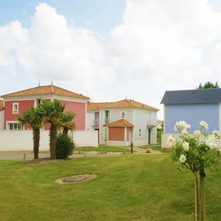Spacious villa with private swimming pool