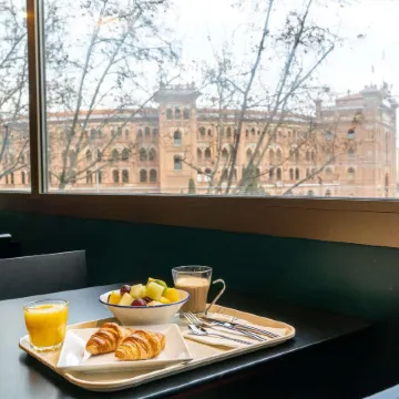 Ibis Madrid Centro las Ventas Отели рядом с достопримечательностью «Линейный город»