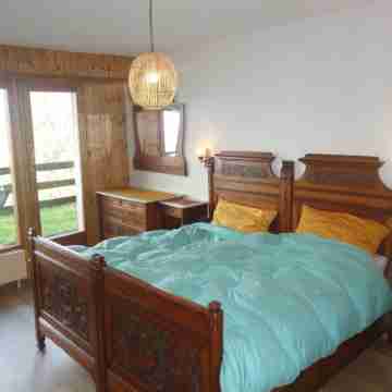 Cozy Apartment With Mountain Views Rooms