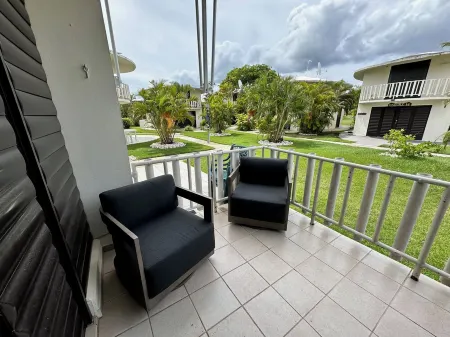 Your cozy 2-bedroom garden apartment at Villa Taina, WiFi, sleeps 6