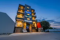 FabHotel Tree House – Nr Yashobhoomi Convention Centre Дварка: отели