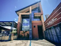 The Half House by Elmar Cabin