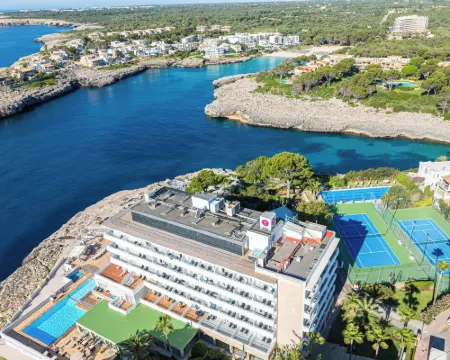 JS Cape Colom - Adults Only Hotels in Felanitx