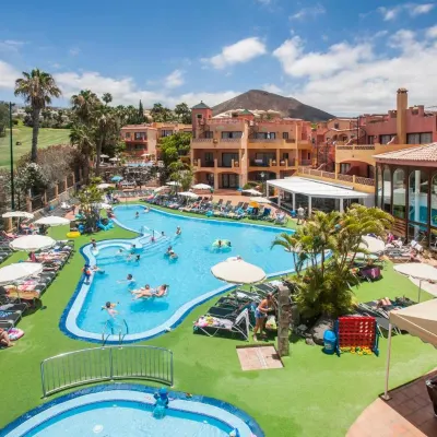 Villa Mandi Golf Resort Hotels near Playa de Las Americas