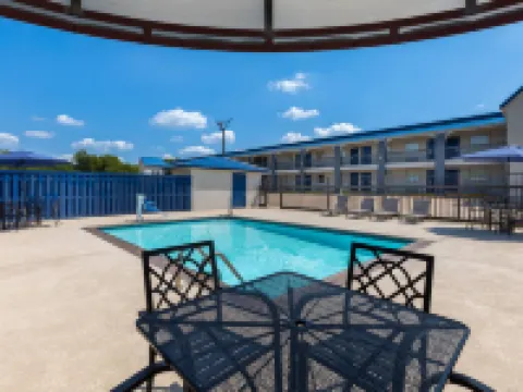 Days Inn by Wyndham Temple Hotels in Temple