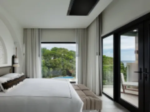 Kimpton GRAND ROATAN RESORT AND SPA by IHG Hotels in West Bay