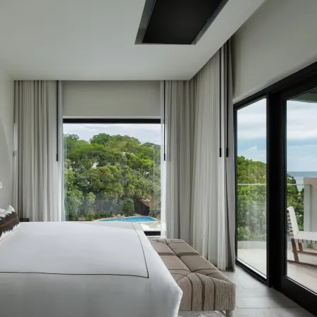 Kimpton GRAND ROATAN RESORT AND SPA by IHG