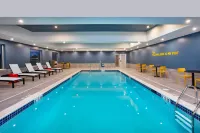 Home2 Suites by Hilton Traverse City - parking