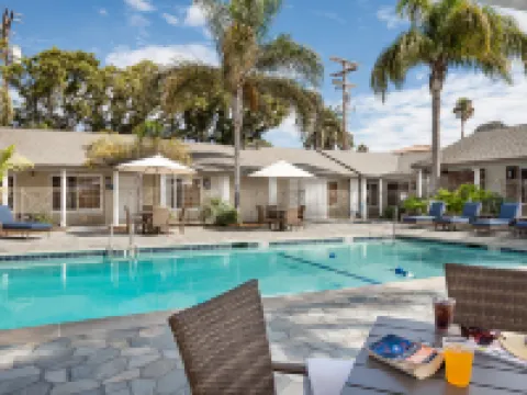 Holiday Inn Express & Suites LA JOLLA – WINDANSEA BEACH by IHG Hotels in La Jolla