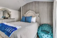 Lake View & Game Room on 3 1/2 Acres, Near Marina