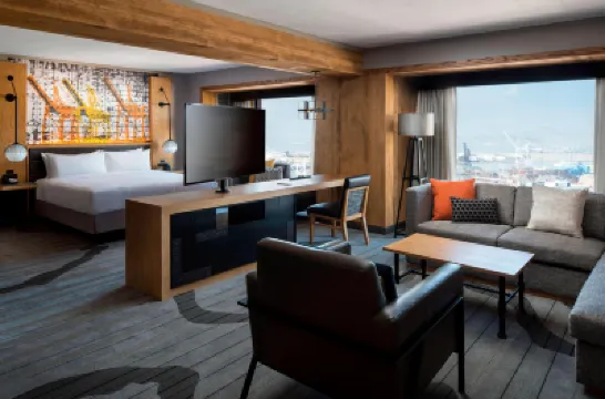 Oakland Marriott City Center Hotels near Paramount Theater