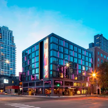 Moxy Chicago Downtown Отели рядом с достопримечательностью «Голд-Кост»