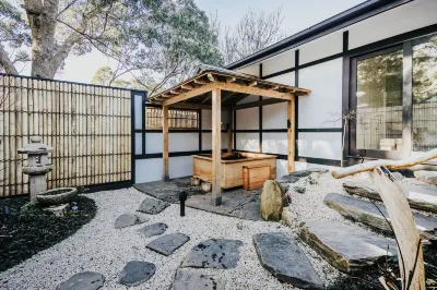 Shizuka Ryokan Japanese Country Spa & Wellness Retreat Hotels near Lake Daylesford Park