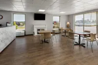 Days Inn by Wyndham Cambridge