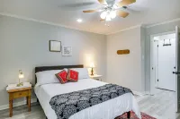 Comfy Augusta Condo w/ Deck ~ 4 Mi to Olde Town -  Appartamenti vacanze