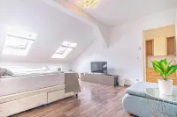Stylish 3BR Apt With Balcony City Center - Condos