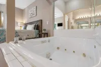 Holiday Ridge Escape - Holiday Hills Branson - Golf Resort - Outdoor Pools