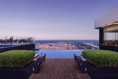 Renaissance Lucknow Hotel Отели в г. Лакхнау