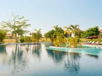 The Lake Garden Hotel Nay Pyi Taw - MGallery Collection - Pools