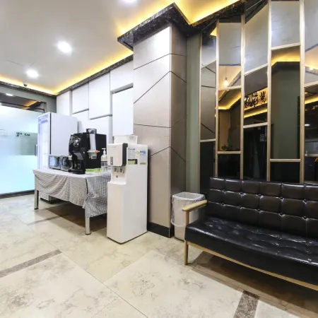 Yeongcheon CL Hotel