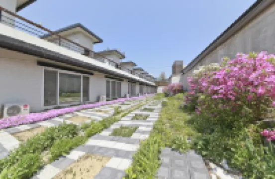 Eumseong Black and White