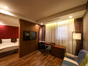 베니키아 더 에이치 호텔