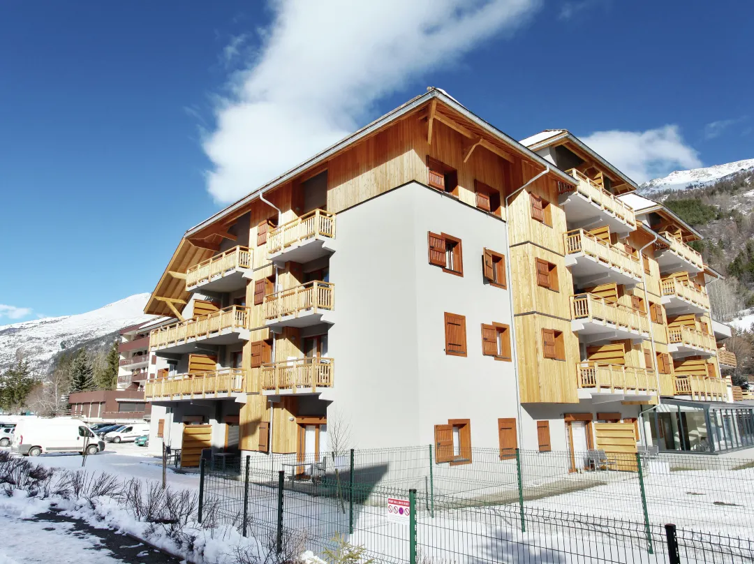 Apartment In French Alps With Heated Pool - Le Monêtier-les-Bains