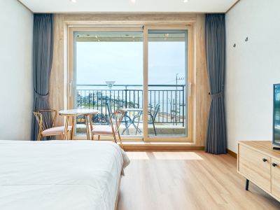 Jebu Island Sea Road Pension