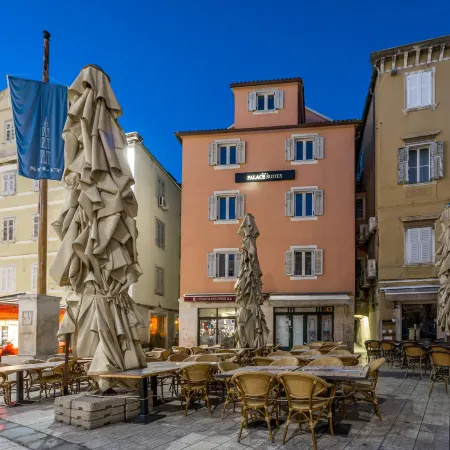 Palace Suites Heritage Hotel - Adults Only