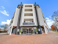Comfy Lakeside 1-Bed with Secure Parking