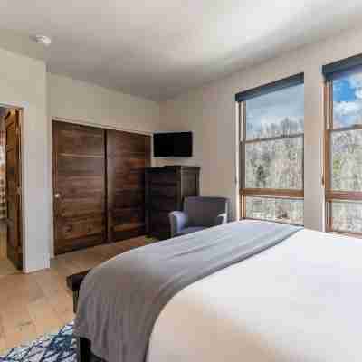 Blue R Flats Bld 4 #101 Rooms